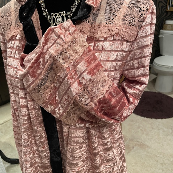 Classy Pink Velvet and Lace Tuxedo Top - Picture 11 of 16